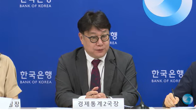 (상보) 이동원 한은 국장 "5월 전망시 연간성장률 0.8%로 봤는데 추경효과 더하면 0.9%될 것"