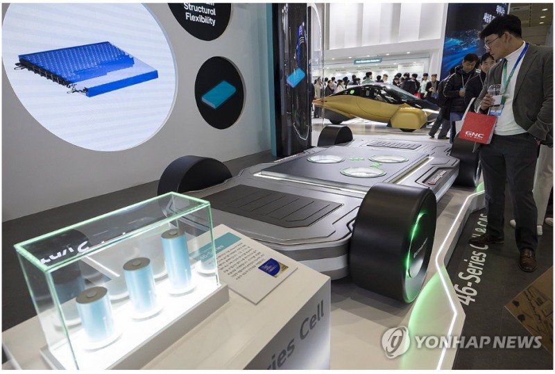 LG에너지솔루션이 중국 배터리 업체를 상대로 한 특허 소송에서 승소했다. 사진=LG엔솔 배털리, 연합뉴스