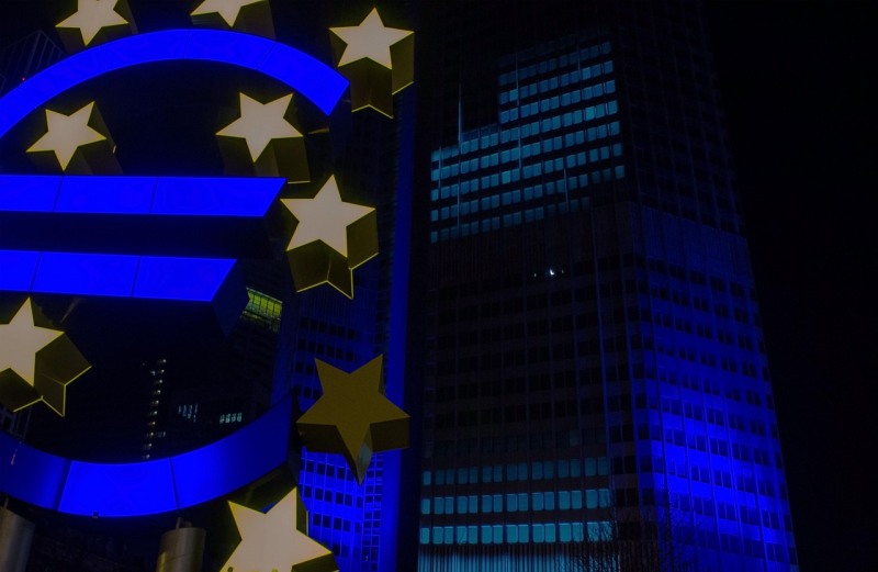ECB, 기준금리 2.0% 만장일치 동결…"관망 모드" 공식화