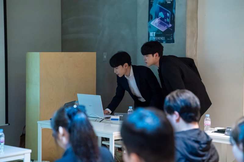 비쥬얼랩·킵그로잉, 아임웹 전문가 컨퍼런스 ‘IET2025’ 공동 주최로 주목