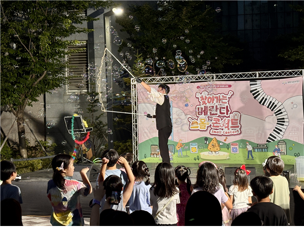 평택시문화재단, ‘2025 베란다 스몰콘서트’ 첫 무대 성황리에 마무리