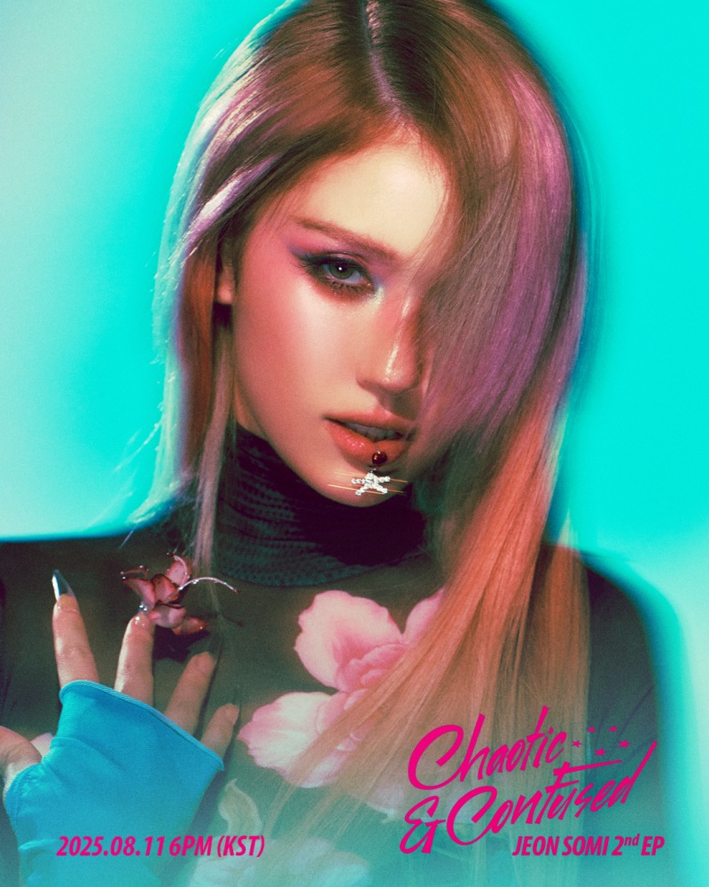 전소미, 새 EP ‘Chaotic & Confused’ 두 번째 콘셉트 포스터 공개…포토제닉 그 자체