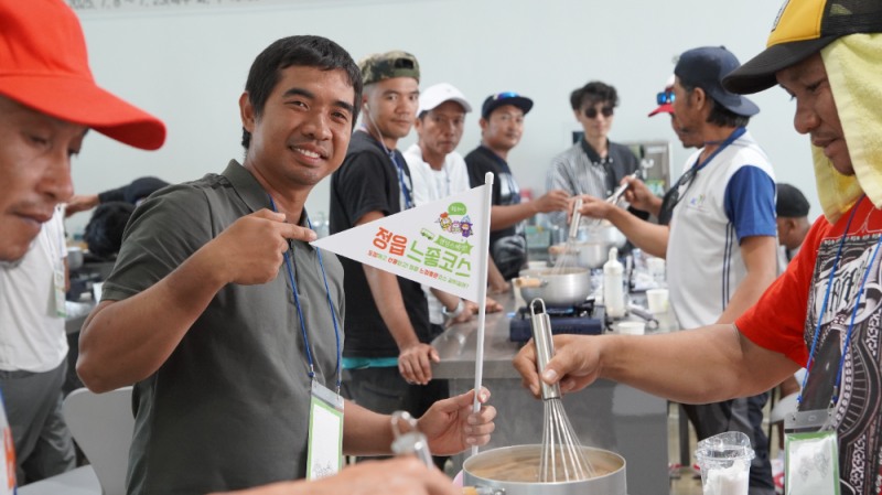 정읍상권투어 외국인 근로자 대상 스탬프투어 운영…문화체험과 상권 활력 ‘두 마리 토끼’ 잡아