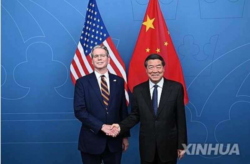 미중 양국 대표단은 29일(현지시간) 스웨덴 스톡홀름에서 3차 고위급 회담을 가졌으나 관세 부과에 합의하지는 못하고 관세 부과를 연장하기로 합의했다. 사진=신화통신, 연합뉴스