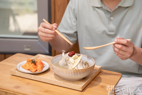 여름철 건강관리, 자신의 체질에 맞는 음식과 습관이 핵심이다. (클립아트코리아)