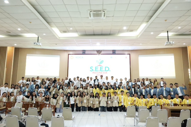 인도네시아 S.E.E.D 2025 과학기술 창의경진대회 참가팀 및 심사위원단 단체 사진 (사진제공=서강대)