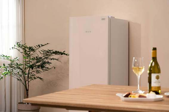 최적의 온도로 김치를 신선하게 유지하고 다양한 식재료 보관에도 활용할 수 있는 '풀무원 김치냉장고'