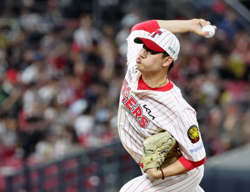 투구하는 김시훈. 사진=연합뉴스