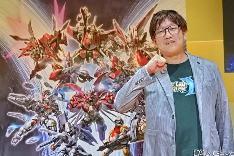 '슈퍼로봇대전 Y' 토마 코타 프로듀서.