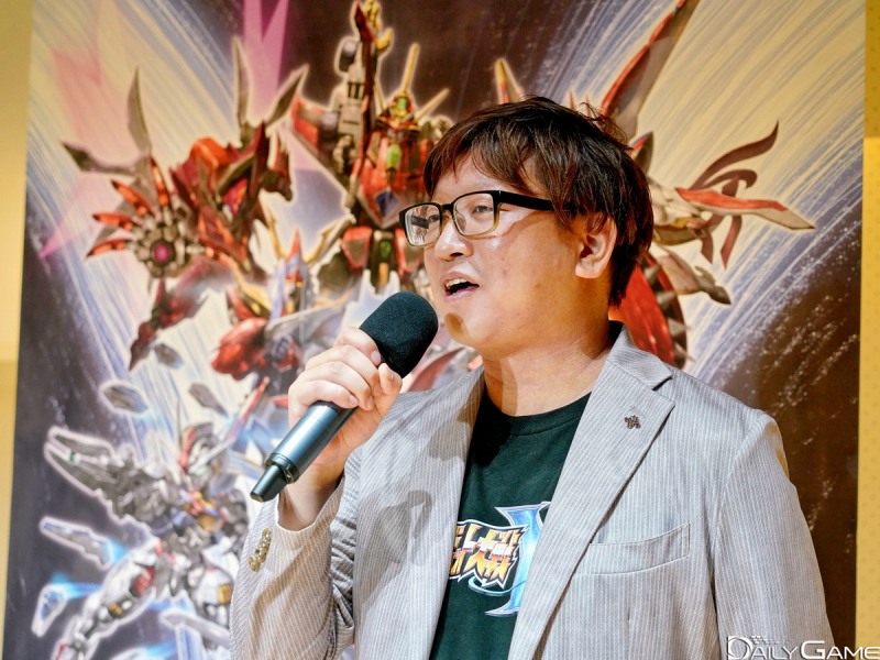 엔진 교체에 대해 '차세대 시리즈의 기반이 되는 중요한 전환점'이라 소개했다.