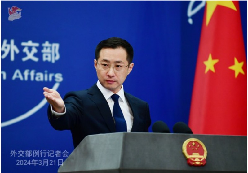중국 외교부는 이란 러시아산 원유를 수입하지 말라는 미국의 압력에 'NO'라고 분명한 입장을 밝혔다. 사진=린젠 외교부 대변인, 연합뉴스