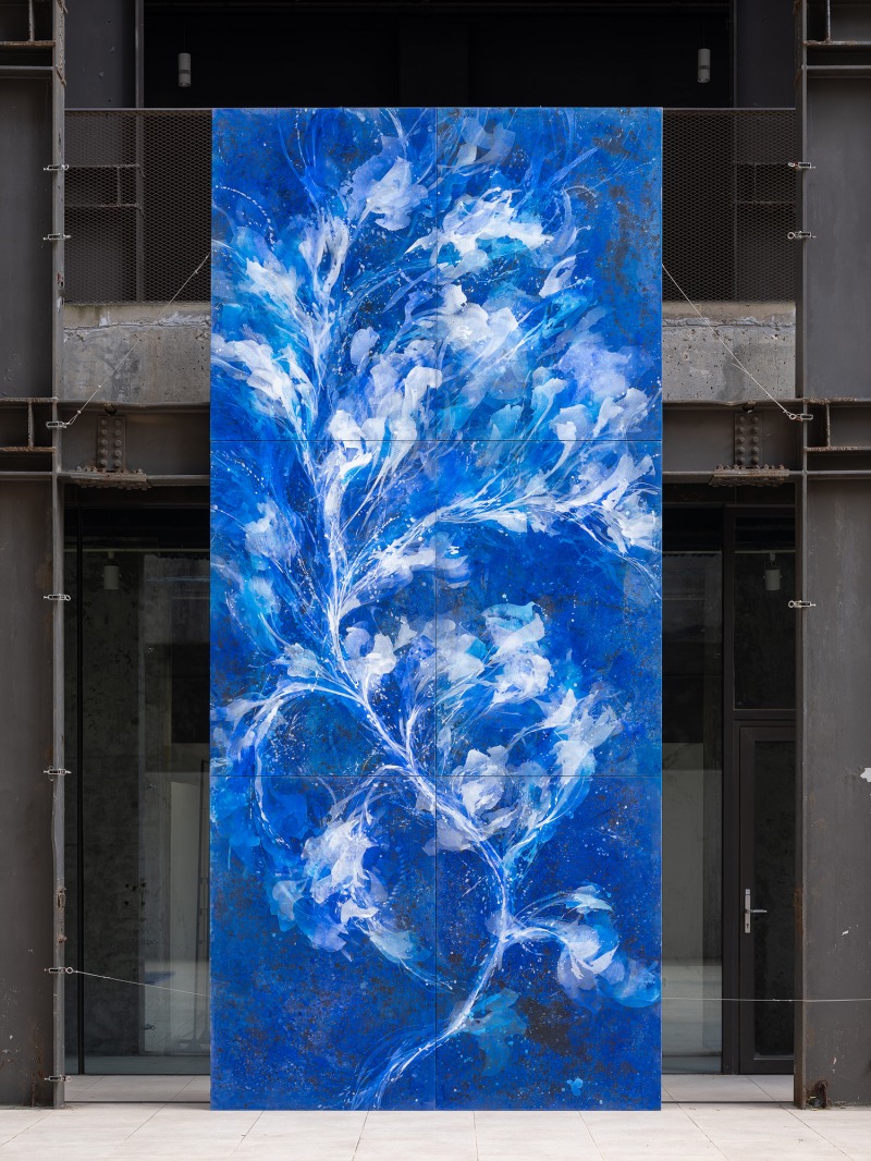 허연화, 〈파동의 수피〉, 2025, 캔버스에 아크릴릭, 582 × 260 cm
