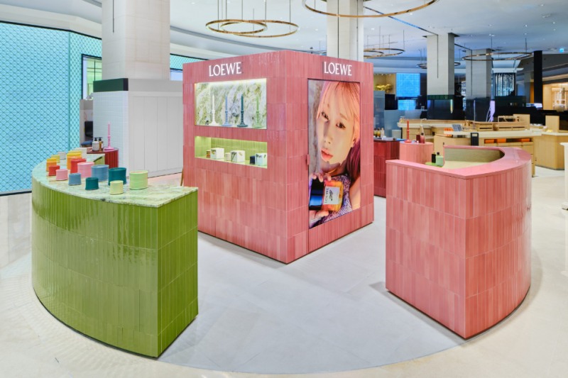 스페인 프리미엄 향수 브랜드 ‘로에베 퍼퓸(LOEWE PERFUMES)’이 부산에 첫 단독 매장을 열었다. (신세계인터내셔날 제공)
