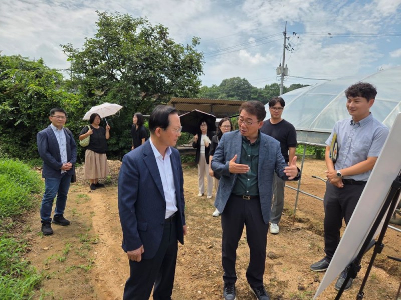 충남도 감사위가 무여읍사무소에서'제2회 도민고충처리위원회'를 개최했다.(충남도 제공)