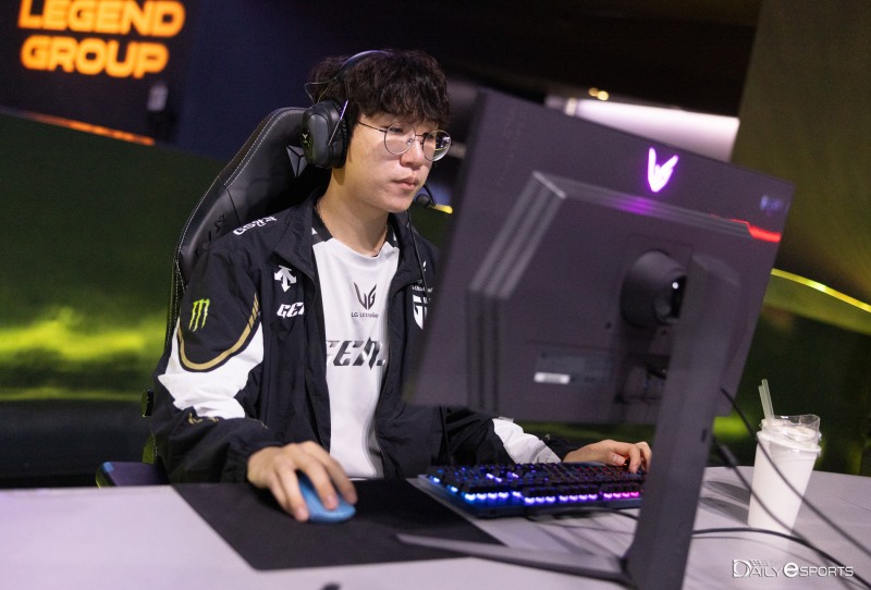 젠지, T1에 역전승...T1 홈그라운드 패배 설욕