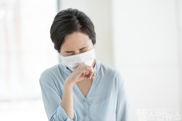 코로나19 입원환자가 다시 늘어나며 고위험군과 취약시설에 예방수칙 준수가 당부됐다. (클립아트코리아)