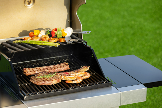 그릴 바비큐 디테일 연출컷. ⓒ소노인터내셔널