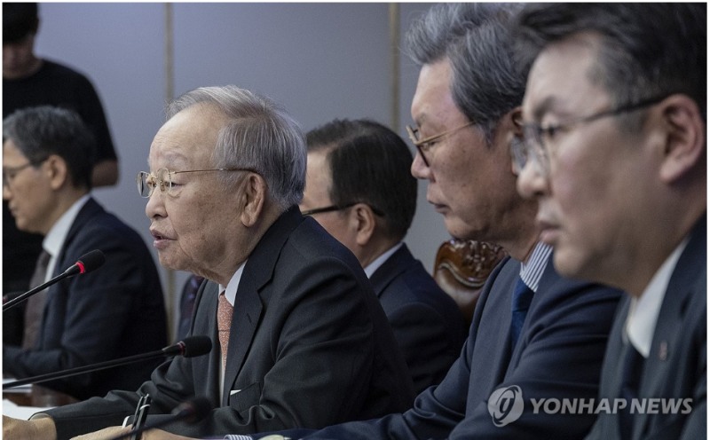 지난 7월 노란봉투법에 대한 경영계 우려와 관련, 기자회견하는 손경식 경총회장. 사진=연합뉴스