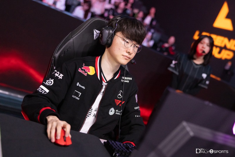 '페이커 첫 700승' T1, 통신사 라이벌 kt 2대0 격파