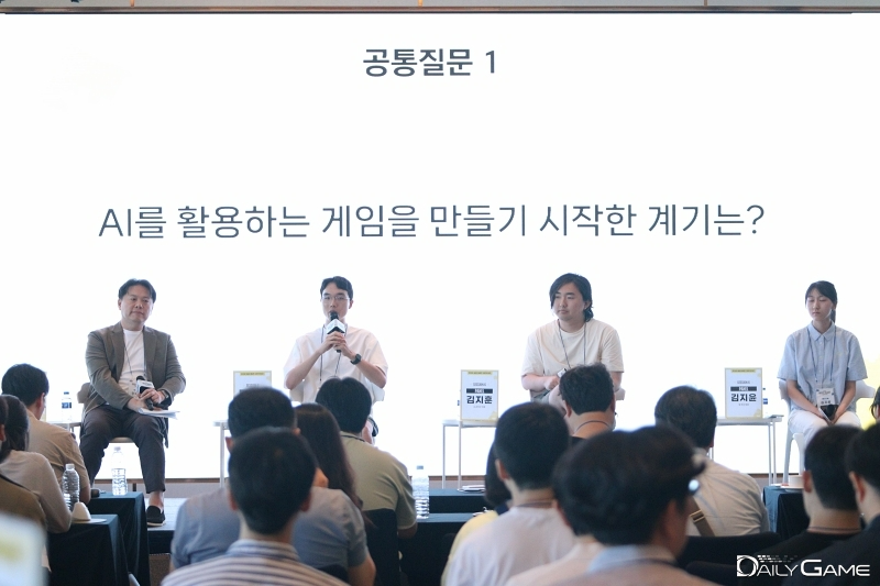 왼쪽부터 부산인디커넥트페스티벌 이득우 심사분과위원장, 일레븐닷스튜디오 서희수 대표, 에일리언즈 김지훈 대표, 청강문화산업대학교 '팀웃상' 김지윤 리더.