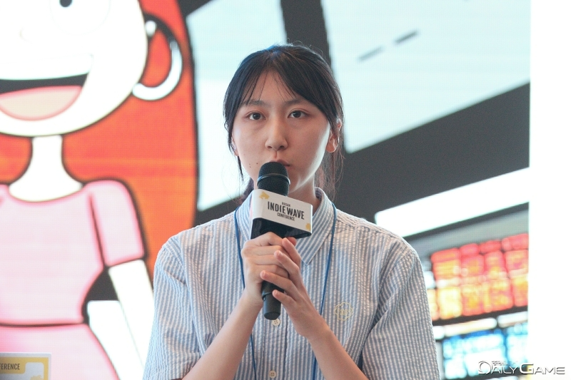 김지윤 리더는 AI는 핵심 콘텐츠를 제외한 부분을 풍성하게 구성하는 데 도움이 될 수 있다고 소개했다.