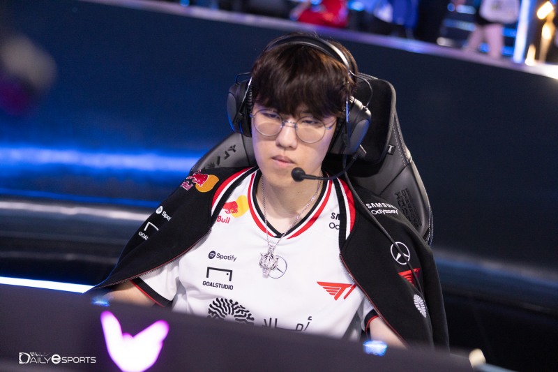 서커스 펼친 T1, 한화생명e스포츠 꺾고 3연승 질주