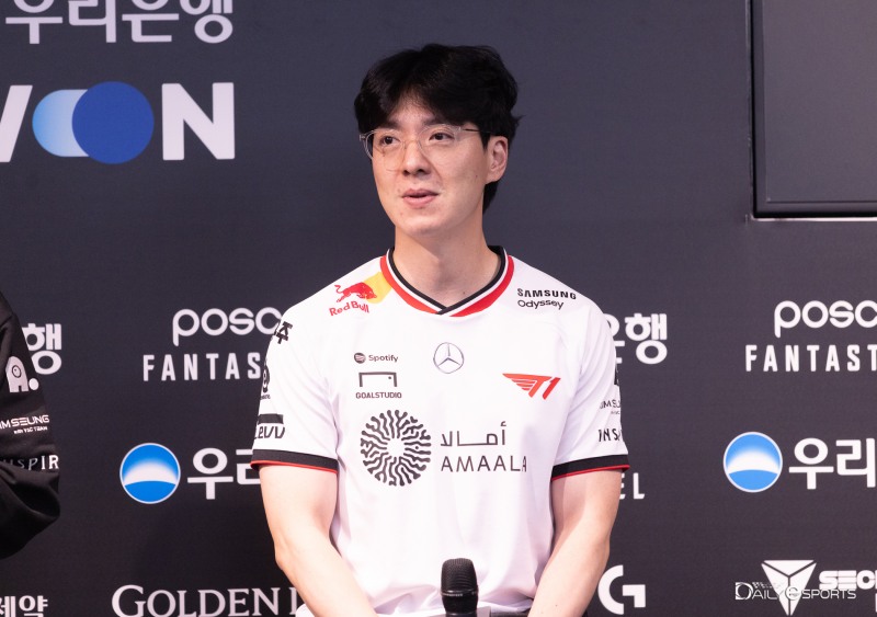 T1 김정균 감독, "레전드 그룹 2위 욕심난다"