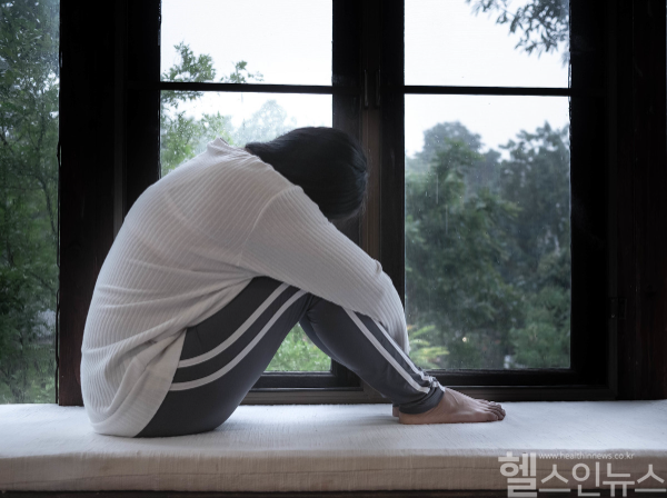 면역체계 이상으로 근육이 약해지는 희귀질환 ‘중증근무력증’, 조기 진단과 신약 접근이 치료의 열쇠다. (클립아트코리아)