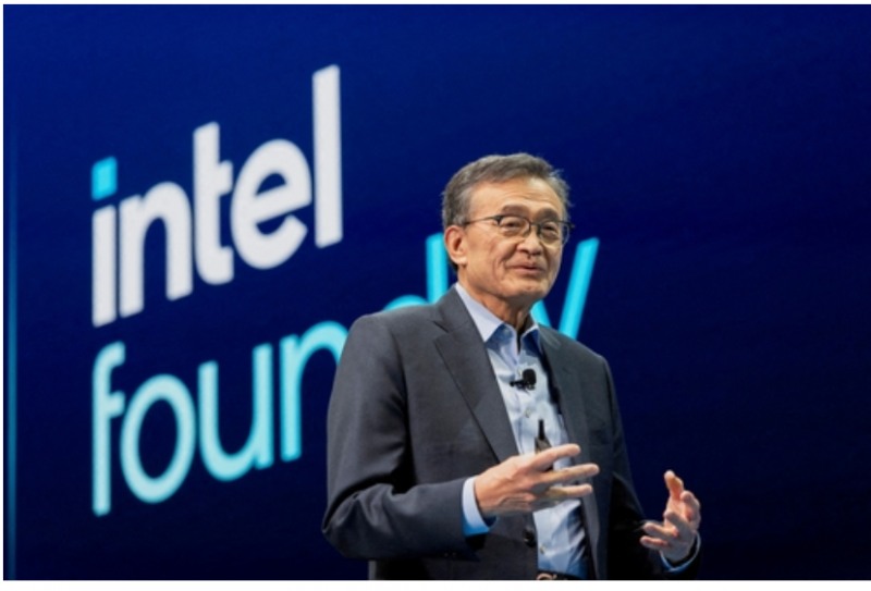 트럼프 행정부가 인텔 지분 확보를 통해 지원에 나설 경우 삼성전자 등 외국 반도체업체들에게 부정적인 영향을 미칠 것으로 우려된다. 사진=로이터통신,연합뉴스