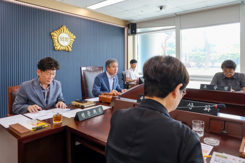 제122회당진시의회 임시회 의회운영위원회 사진 (당진시의회 제공)