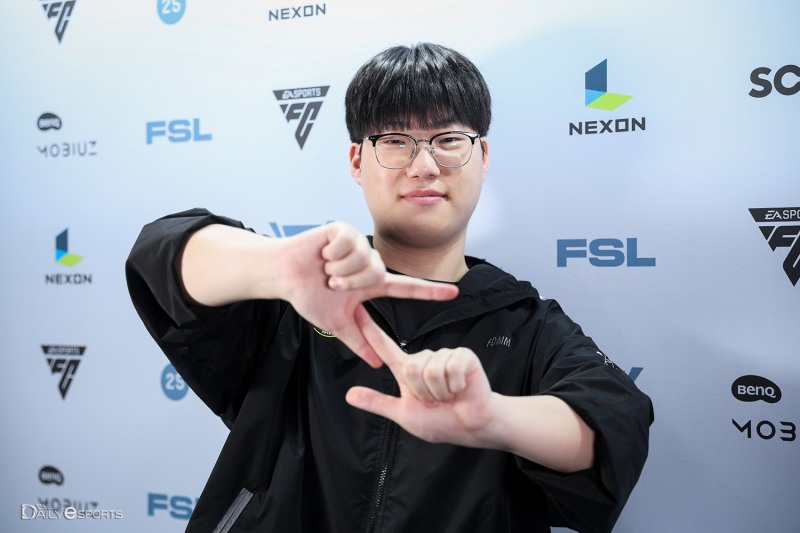 FSL 첫 승리를 기록하며 승자조로 진출한 '노이즈' 노영진.