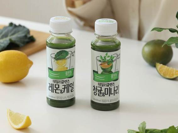 풀무원녹즙 ‘데일리클렌즈’ 2종이 출시 6개월 만에 누적 판매량 100만병을 돌파했다.