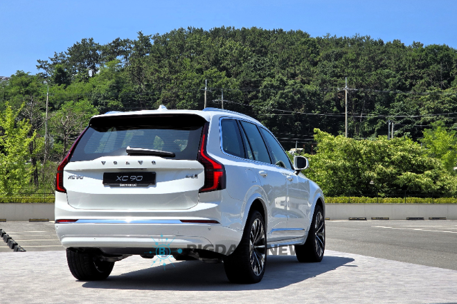 볼보 XC90 뒷 모습 =성상영 기자