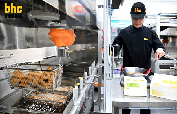 bhc, 튀봇 도입 매장 전국 30개로 확대