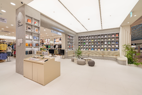 탑텐 스타필드 하남점 ‘향기 책갈피 체험존’ 전경