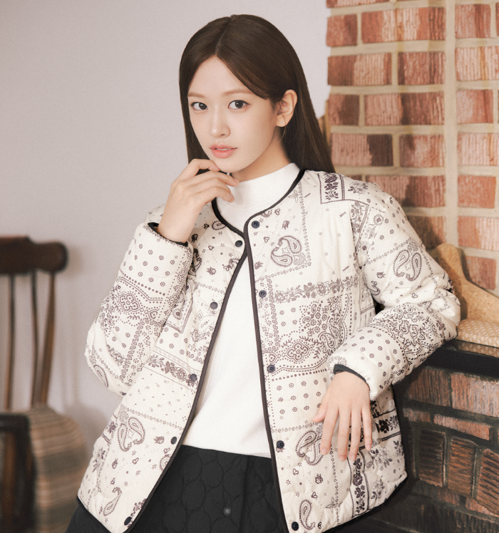 네파 '얼리 패스' 프로모션 진행 이미지_모델 안유진