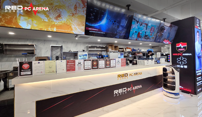 미슐랭 1스타 김완수 셰프, 광주 상무지구에 ‘레드포스 PC방’ 2호점 오픈