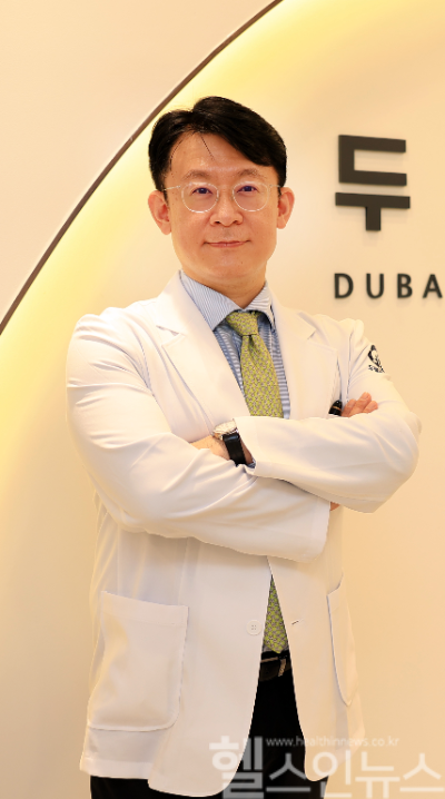이강 압구정 두발로병원 원장(정형외과 전문의))