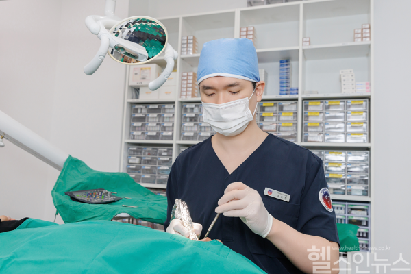 권오성 리올란트치과 원장