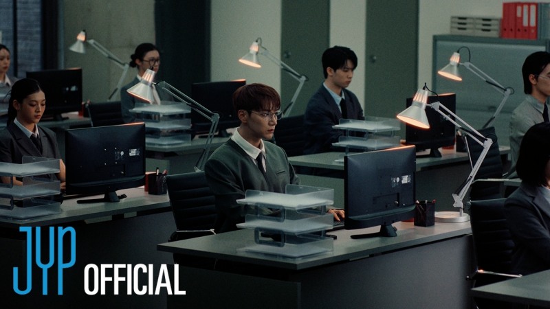 JUN. K, 직접 작사한 미니 4집 수록곡 ‘PRIVACY’ 트랙 비디오 티저 공개…건조한 일상에 찾아온 균열