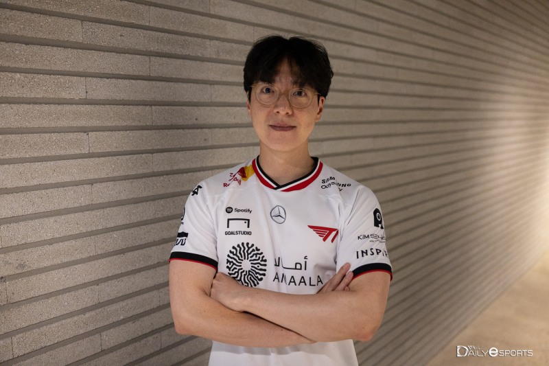 T1 김정균 감독, "풀 세트 승리, 얻어가는 거 많아"