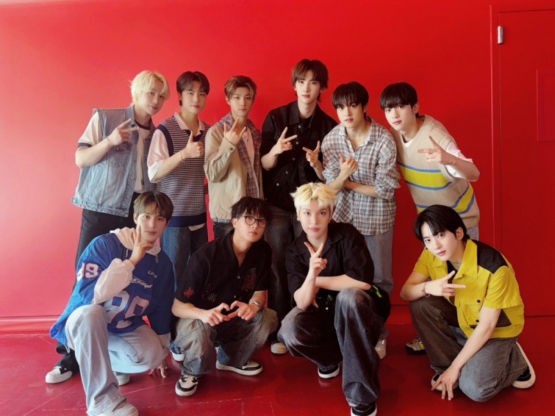 싸이커스, 10인 완전체로 여름 뜨겁게 달궜다…글로벌 팬심 훔친 ‘열일 행보’