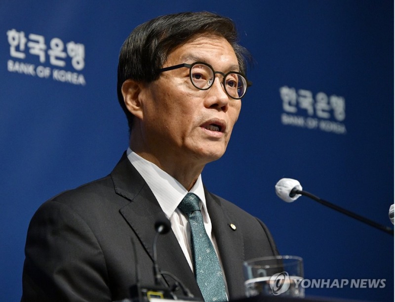 이창용 한국은행 총재는 28일 기자간담회에서 "금리로 집값을 잡을 수는 없다"고 밝혔다. 사진=연합뉴스