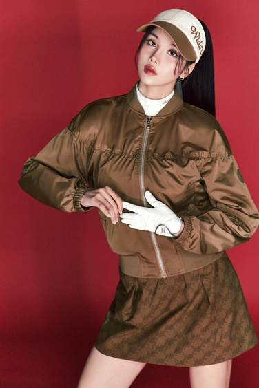 와이드앵글, 권은비와 함께한 2025 FW 화보 공개