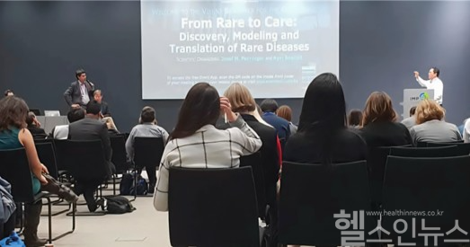 강재승 서울대 의대 교수, IUIS 2025에서 압타민C 면역력 강화효과 발표 (사진 제공=넥스모스)