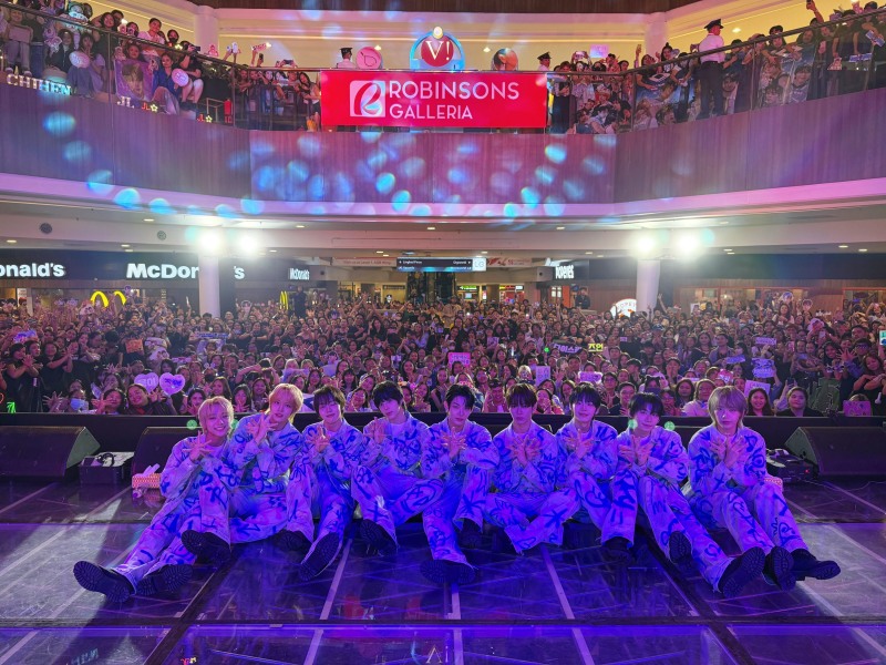 아홉(AHOF), 필리핀 성공적 첫발…특급 팬 소통 빛났다