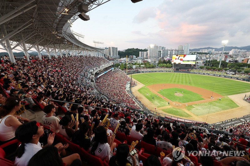 프로야구 2년 연속 천만관중 돌파 / 사진=연합뉴스
