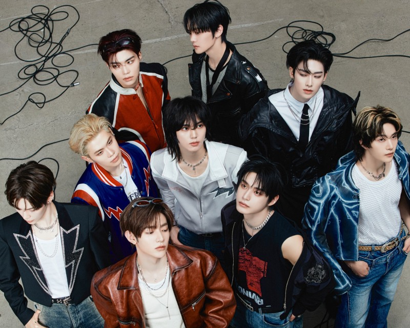 제로베이스원, 정규 1집 국내외 음반 및 음원 차트 섭렵…쌍끌이 흥행 시동