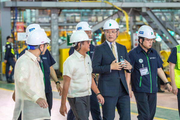 HD한국조선해양, 필리핀서 해외조선소 성공스토리 재현…첫 선박 강재절단식 열어