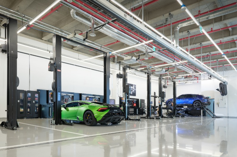 오토모빌리 람보르기니, 부산 전시장 그랜드 오픈